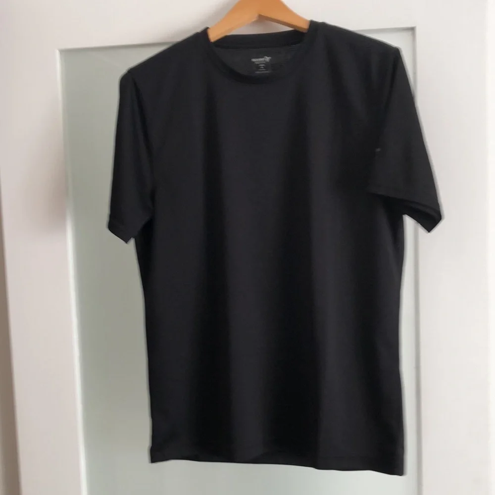 Set of (5) Old Navy men’s workout T-shirts - Picture 2 of 4